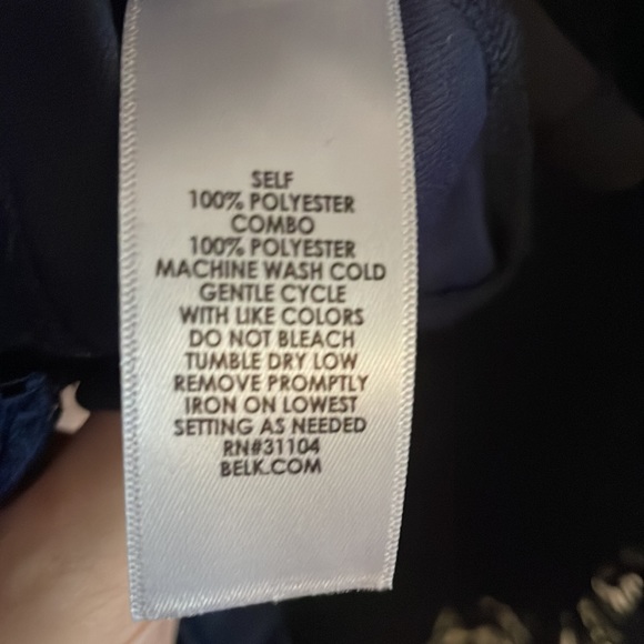 PL Kim Rogers Petite Navy Blue Lace Cold a shoulder dress - Picture 8 of 8